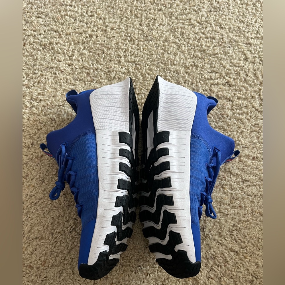 Nike running shoes - Picture 4 of 5